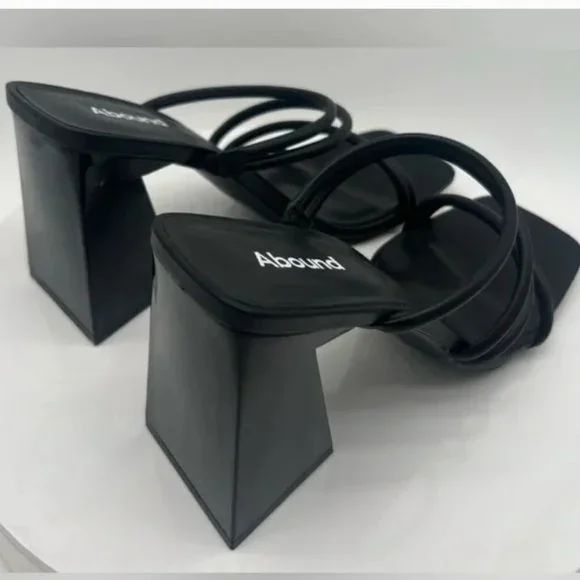 ABOUND Women's Austyn Strappy Sandal Black Size 6 - Picture 2 of 3